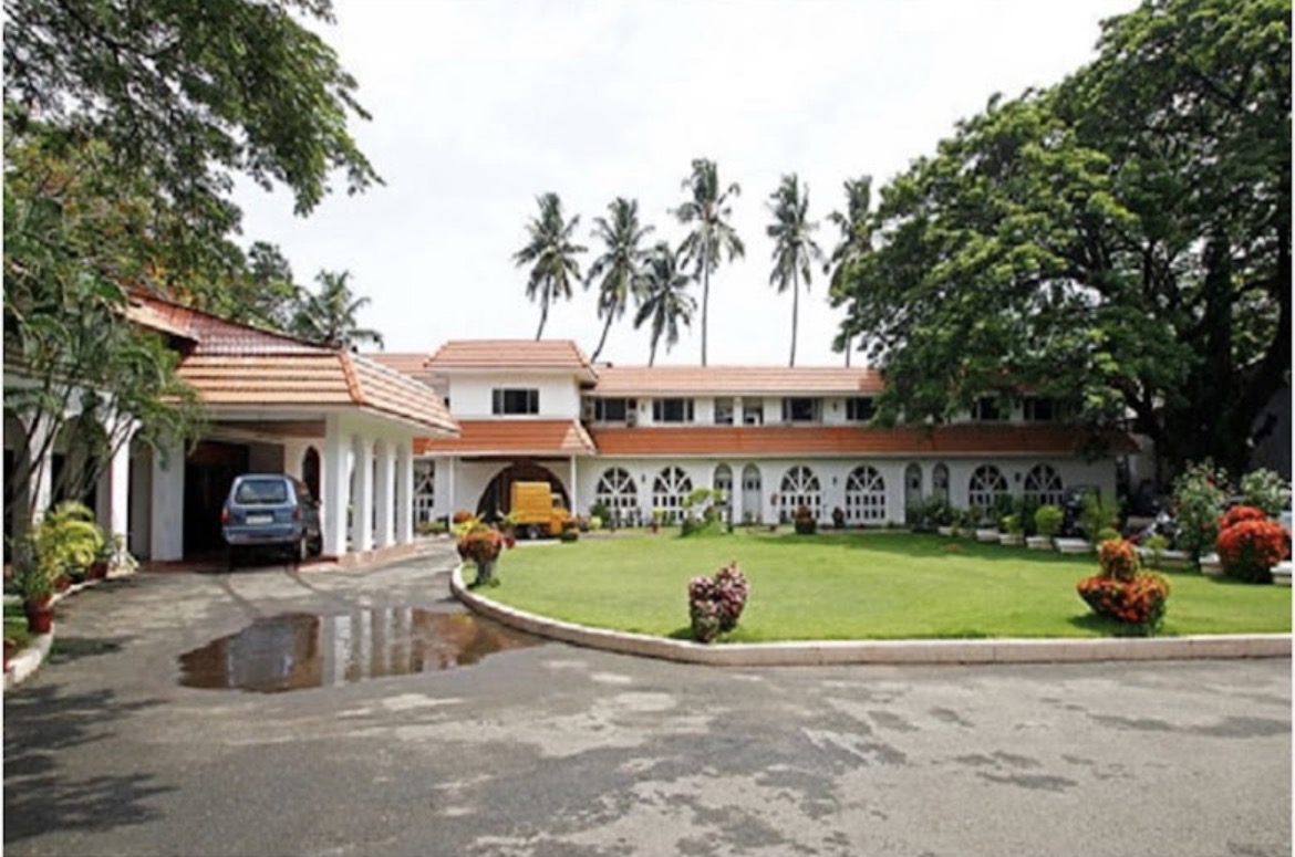 Luxury Hotel